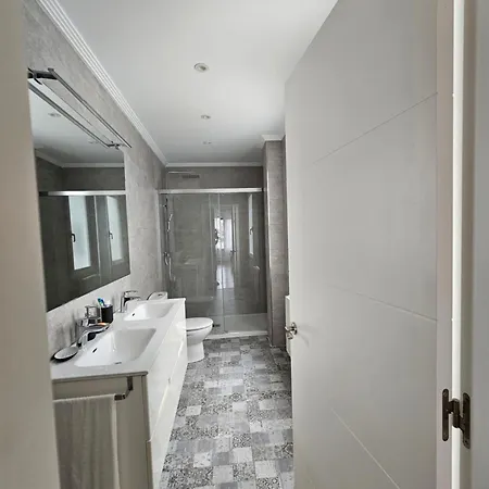 ホームステイ Habitacion En Atico Con Terraza En *