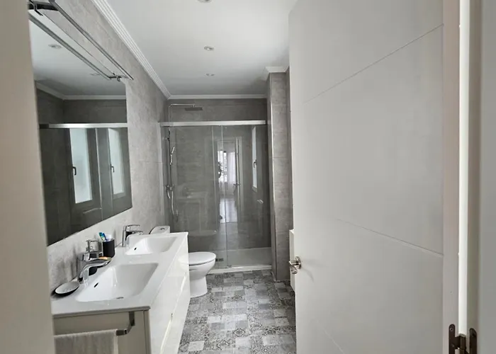 Проживание в семье Habitacion En Atico Con Terraza En *