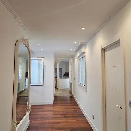 Habitacion En Atico Con Terraza En Quarto em Acomodações Particulares Bilbau