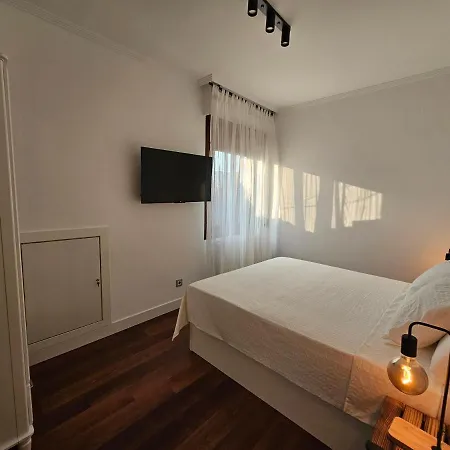 Habitacion En Atico Con Terraza En Alloggio in famiglia *